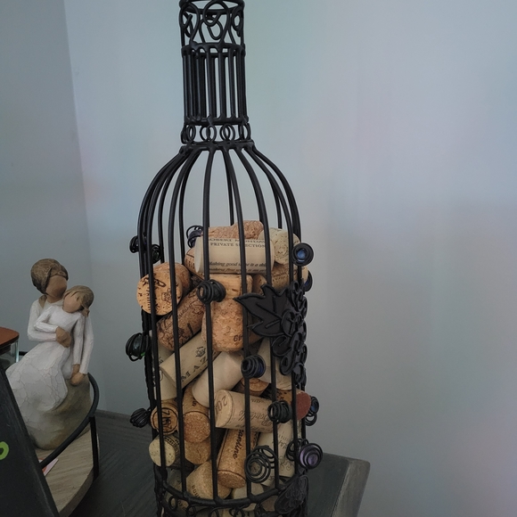 Black Wire Cork Holder - Picture 3 of 5